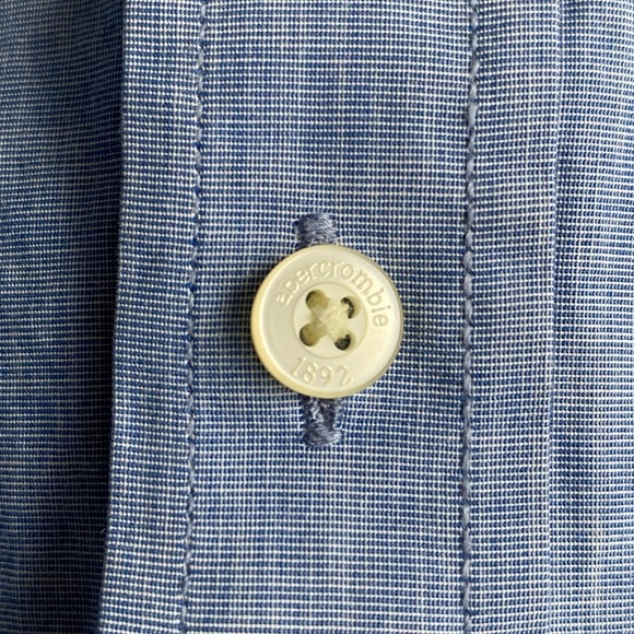 Abercrombie and Fitch Blue Button Up Kids Size Large - Picture 8 of 12